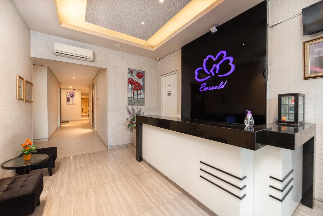 Life Emerald Hotel Σουραμπάγια Εξωτερικό φωτογραφία