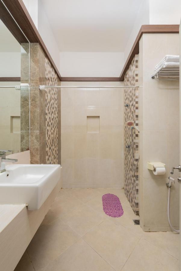 Life Emerald Hotel Σουραμπάγια Εξωτερικό φωτογραφία