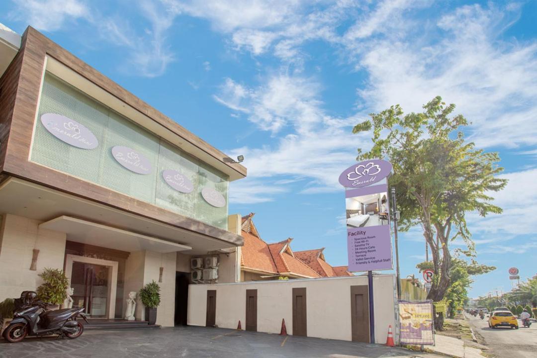 Life Emerald Hotel Σουραμπάγια Εξωτερικό φωτογραφία