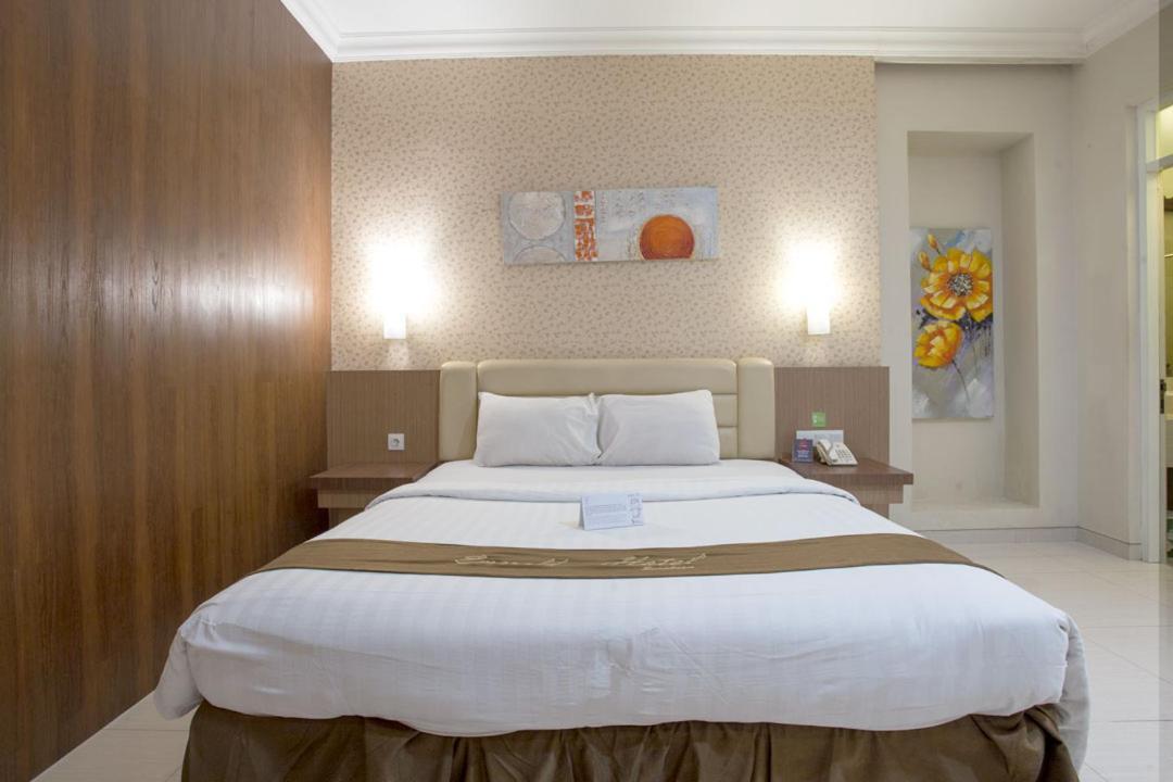 Life Emerald Hotel Σουραμπάγια Εξωτερικό φωτογραφία