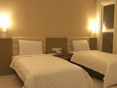 Life Emerald Hotel Σουραμπάγια Εξωτερικό φωτογραφία